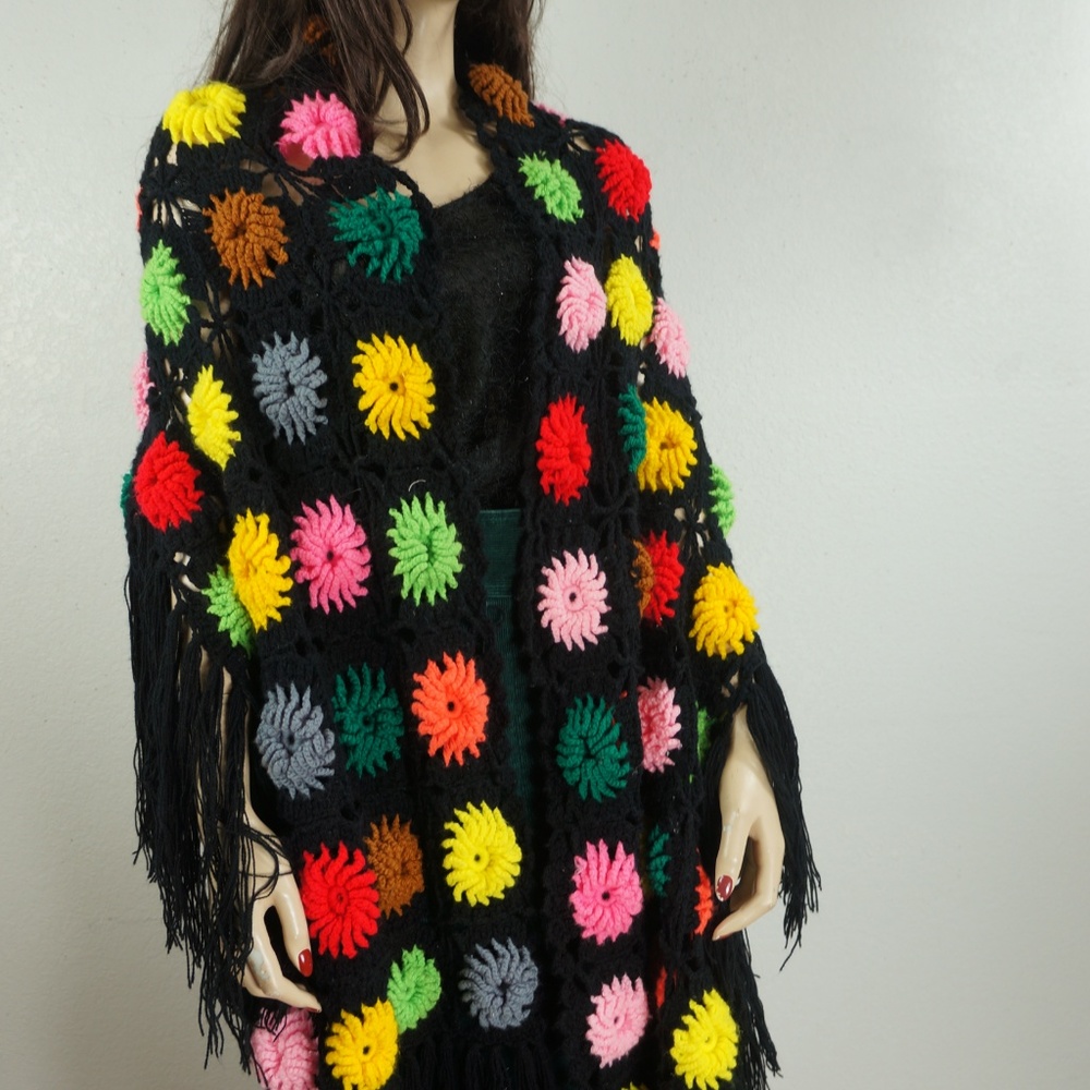 SOLD ON ETSY 60's Granny Square Shawl Colorful Long Fringed - Picture 4 of 8